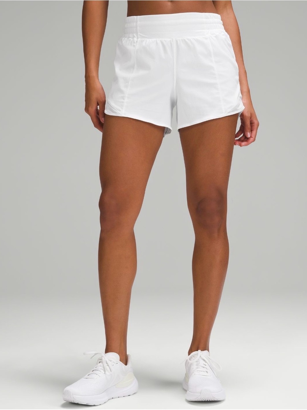 NWOT Lululemon Hotty Hot Shorts 2.5